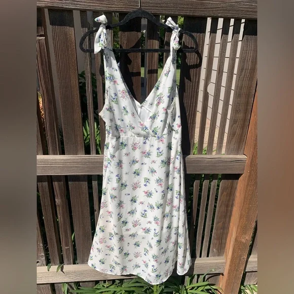 Floral midi dress - Picture 3 of 5